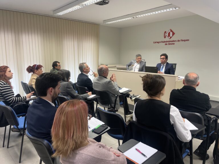 Portem a terme una formació en MASC per acompanyar el col·lectiu d’AAFF a fer una gestió més eficient dels conflictes
